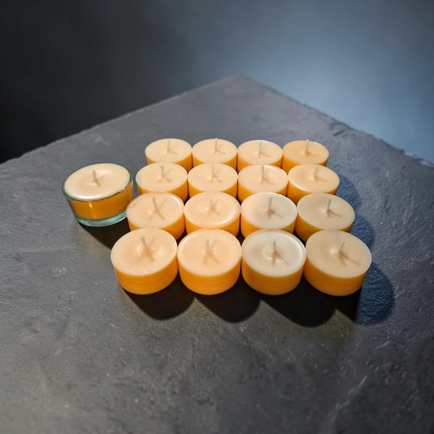 Mandarine-Patschuli-Vanille 17 Duftteelichter aus Sojawachs + 1 Glas-Teelichthalter